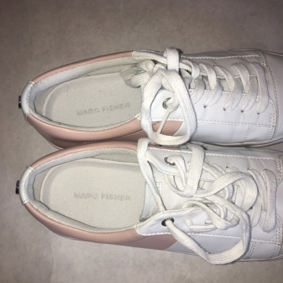 Marc Fisher two toned sneakers - Picture 4 of 7